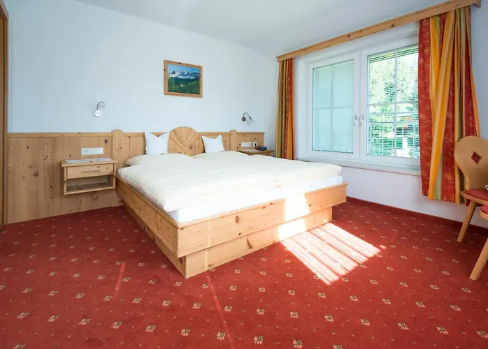 Hotel Pension Fichtenheim 3*